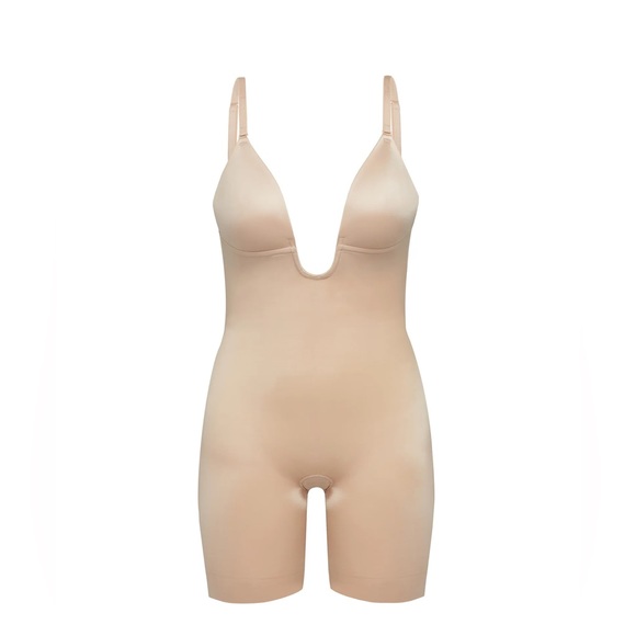 🩵SPANX Suit Your Fancy Plunge Low-Back Mid-Thigh Bodysuit - Picture 2 of 6